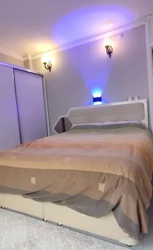 Modern Design House In The Heart Of Apartman *