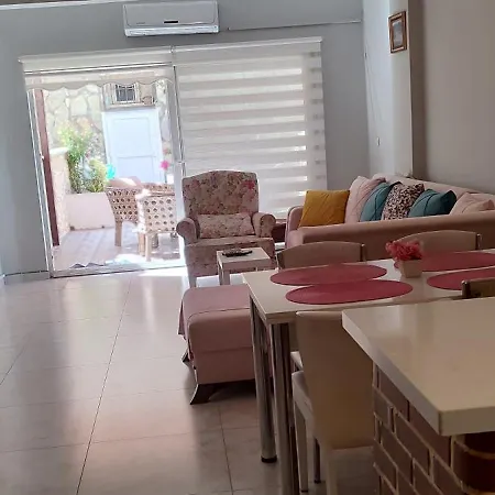 Modern Design House In The Heart Of مرمريس