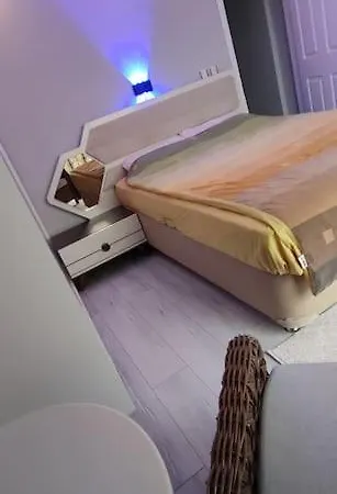 Modern Design House In The Heart Of 马尔马里斯